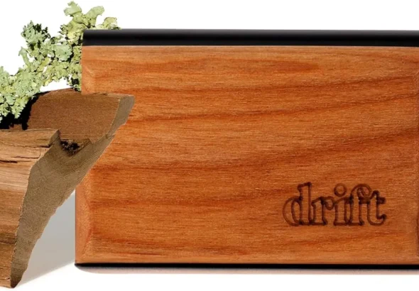 Drift wood car air freshener with teak scent, rectangular wooden block design for car odor elimination