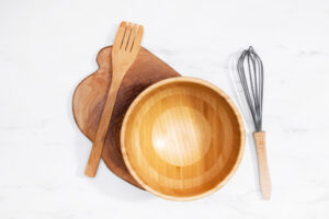 Best mixing bowls comparison showing glass, stainless steel, and ceramic mixing bowl sets from Pyrex, OXO, and Cuisinart